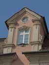 Dachgaube mit reichem Architekturschmuck, April 2017. Foto: Daniel Stihler (StadtA Schwäb. Hall DIG 10146)
