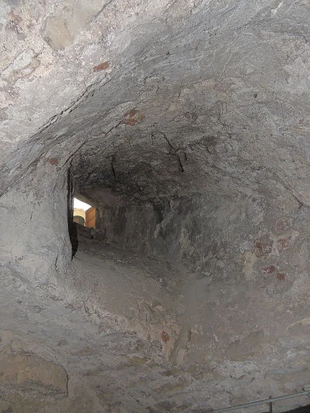 Belüftungsschacht in der Nordwestecke, Mai 2017. Foto: Daniel Stihler (StadtA Schwäb. Hall DIG 10260)