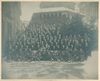 Gruppenbild der Steinbacher Kriegsheimkehrer vor der Sechseckkapelle, 1919. Foto: K. Weiss, Schwäbisch Hall (StadtA Schwäb. Hall FS 54369)