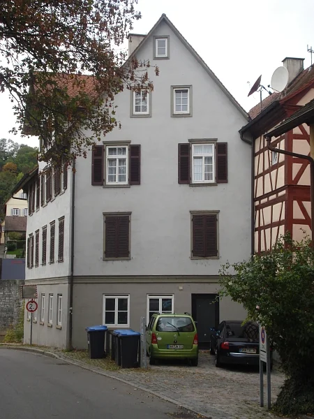 Ostansicht (Straßenseite), Oktober 2009. Foto: Daniel Stihler (StadtA Schwäb. Hall DIG 01634)