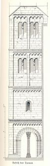 Ansicht des romanischen Turms. Aus: Eugen Gradmann (Hrsg.): Die Kunst- und Altertumsdenkmale der Stadt und des Oberamtes Schwäbisch-Hall, Esslingen 1907, S. 20 angeb.