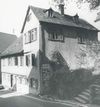 Bild des Hauses vor seinem Abbruch vom Schuppach aus, um 1974. Foto: Hans Kubach (StadtA SHA FS 03833)