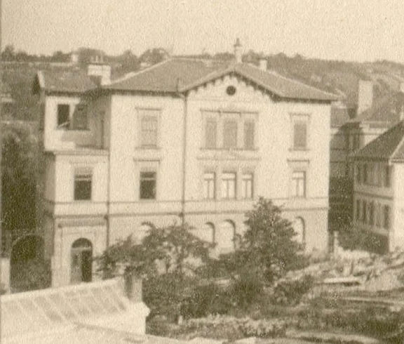 Ausschnitt aus einem Bild der Bahnhofstraße von 1900. Foto: Wilhelm Ernst Klemm (StadtA SHA FS 40617)