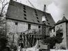 Renovierung der Stadtmauer hinter dem Neubau, 1979. Foto: Hans Kubach (StadtA Schwäb. Hall FS 10632)