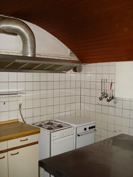 Küche im Erdgeschoss, mit Gewölbedecke, Januar 2008. Foto: Daniel Stihler (StadtA Schwäb. Hall FS 46263)