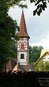 Blick aus Richtung Osten aus der Badersklinge heraus auf den Turm, August 2007. Foto: Dietmar Hencke (StadtA Schwäb. Hall DIG 04793)