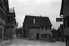 Blick aus Richtung Norden auf die Abzweigung des Klingenwegs, 1933 oder kurz danach. Fotograf unbekannt (StadtA Schwäb. Hall DIG 05883, Original: Ivo Lavetti / www.nostalgus.de, alle Rechte vorbehalten)