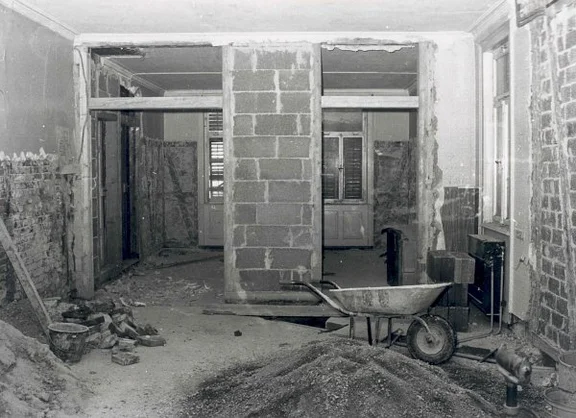 Renovierungsarbeiten für das Jugendhaus ''Forum', 1978'. Foto: Haller Tagblatt (StadtA SHA FS 09548)