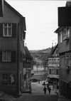 Blick aus der Färbergasse, Haus Nr. 3 am linken Rand. Undat., um 1928-1934. Fotograf unbekannt (StadtA Schwäb. Hall DIG 05916, Original: Ivo Lavetti / www.nostalgus.de, alle Rechte vorbehalten)