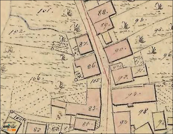 Ausschnitt aus dem Primärkataster von 1827-1830. Die Traubenwirtschaft hat die Nummer „85“ und ist an ihrem L-förmigen Grundriss zu erkennen (Plan: Geodatenportal Schwäbisch Hall /  Stadt Schwäbisch Hall, Fachbereich Planen und Bauen, Abteilung Vermessung)