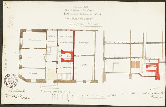 Grundriss und Schnitt zum Baugesuch des Bäckers Johann Waldmann für einen Backofen im Erdgeschoss, 1877.Der Backofen ist rot eingezeichnet (Stadt Schwäb. Hall, Baurechtsamt, Bauakten Neustetterstraße 20)