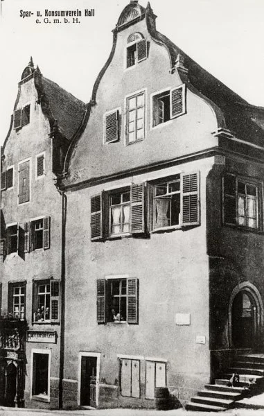 Undatierte Postkarte um 1900-1920, mit Verweis auf den damals im Haus befindlichen „Spar- u. Konsumverein“ (StadtA Schwäb. Hall FS 13334)
