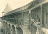 Gruppenbild auf dem Westabschnitt des Wehrgangs, 1935. Foto: Dr. Otto Weller, Schwäbisch Hall (?) (StadtA Schwäb. Hall R102/051)