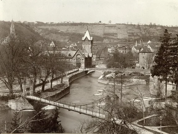 Kettensteg, Unterwöhrd und Solbad um 1900, undatiertes Foto (StadtA Schwäb. Hall AL-0039)