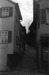 Mündung der Brüdergasse in die Mauerstraße, links Nr. 19. Undatiertes Foto um 1928-1934. Fotograf unbekannt (StadtA Schwäb. Hall DIG 05921, Original: Ivo Lavetti / www.nostalgus.de, alle Rechte vorbehalten)
