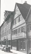 Foto zur Anbringung einer Werbeanlage, 1954 (Baurechtsamt Schwäb. Hall, Bauakten Gelbinger Gasse 27)