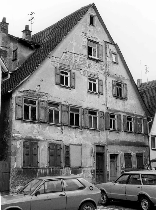 Vor dem Umbau in den 1970er Jahren. Hier ist die Abteilung zwischen Nr. 74 (rechts) und 74/1 (links) gut zu erkennen(StadtA SHA FS 17434)