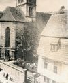Auf einem Bild der Katharinenkirche vor deren Umbau 1896 ist das Haus rechts zu sehen (StadtA SHA FS 3269)