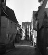 Blick durch die Blendstatt Richtung Norden, links das Haus Gelbinger Gasse 64. Undat., um 1928-1934. Fotograf unbekannt (StadtA Schwäb. Hall DIG 05937, Original: Ivo Lavetti / www.nostalgus.de, alle Rechte vorbehalten)