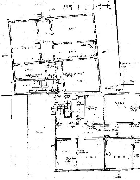 Grundriss des Erdgeschosses von Nr. 15 und 15/1 (oben). Plan: Albrecht Bedal (StadtA Schwäb. Hall DIG 00060)