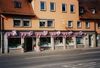 Festschmuck zum 100jährigen Bestehen der Bäckerei Leipersberger, 1994. Fotograf unbekannt, Privatbesitz (StadtA Schwäb. Hall DIG 06469)