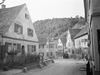 Blick aus Richtung Süden entlang der Neustetterstraße. Undat., um 1928-1935. Fotograf unbekannt (StadtA Schwäb. Hall DIG 05574, Original: Ivo Lavetti / www.nostalgus.de, alle Rechte vorbehalten)