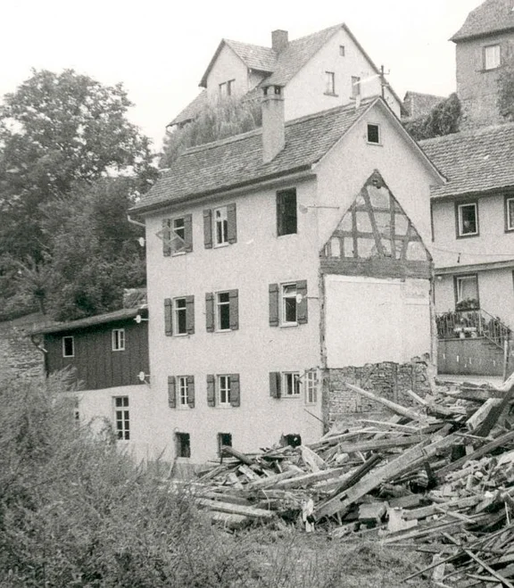 Abbruch des Hauses 1974. Foto: Hans Kubach (StadtA SHA FS 03713)