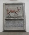 Der „Gedenkstein“ erinnert an den ersten Ochsen, der nach dem Wiederaufbau 1731 in der Spitalmetzgerei geschlachtet wurde, September 2007. Foto: Daniel Stihler (StadtA Schwäb. Hall DIG 00893)