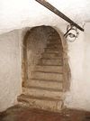 Treppe in einem der oberen Keller. Bild von 2007. Foto: Daniel Stihler (StadtA Schwäb. Hall DIG 02727)