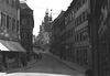 Blick in die Markstraße, Haus in der rechten Bildmitte. Undatiertes Foto um 1928-1934. Fotograf unbekannt (StadtA Schwäb. Hall DIG 05810, Original: Ivo Lavetti / www.nostalgus.de, alle Rechte vorbehalten)