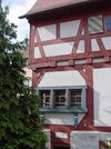 Rekonstruierte Fenster auf der Gartenseite (Südseite). Foto: Albrecht Bedal (StadtA Schwäb. Hall DIG 00055)