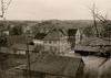 Blick aus Richtung Westen/Südwesten auf die Gesamtanlage mit dem alten Forsthaus im Vordergrund, 1930er Jahre. Original in Privatbesitz; Fotograf unbekannt (StadtA Schwäb. Hall DIG 06034)