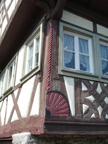 Detail des Fachwerks. Bild aus dem Juni 2007. Foto: Daniel Stihler (StadtA Schwäb. Hall DIG 03952)