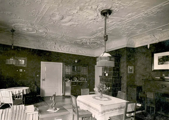 Weitere Aufnahme des Barocksalons im Obergeschoss, 1930er Jahre. Fotograf unbekannt (StadtA Schwäb. Hall AL-0040)