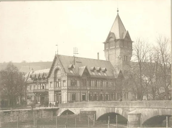 Blick vom Grasbödele auf das Neue Solbad, Foto um 1890 (StadtA Schwäb. Hall FS 06464)