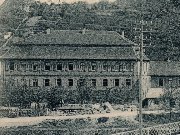 Ausschnitt aus einer 1899 gelaufenen Ansichtskarte von Steinbach (StadtA Schwäb. Hall Seyboth PK 00560)