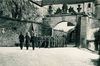 Ausmarsch einer Gruppe des seit 1931 auf der Comburg untergebrachten „Freiwilligen Arbeitsdiensts“, April 1934. Foto: Alfred Lechler (StadtA Schwäb. Hall FS 54454)