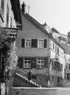 Weiterer Blick aus Richtung Norden entlang der Neustetterstraße. Undat., um 1928-1935. Fotograf unbekannt (StadtA Schwäb. Hall DIG 05613, Original: Ivo Lavetti / www.nostalgus.de, alle Rechte vorbehalten)