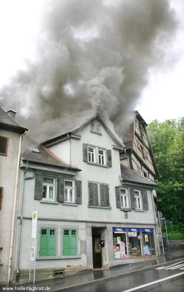 Brand des Hauses am 17. Mai 2007. Foto: Ufuk Arslan / Zeitungsverlag Schwäbisch Hall (Haller Tagblatt, Archiv)