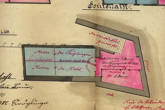 Grundriss des „Souterrains“ (Kellergeschosses) zu einem Plan über die von Jacob Hohl (blau) an Johann Bauer (rot) verkauften Hausanteile, 1890 (StadtA Schwäb. Hall 19/1054, Beil. 18)