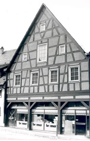 Nach der Renovierung 1976. Foto: Haller Tagblatt (StadtA SHA FS 08295)
