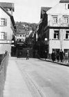 Blick aus Richtung Westen über die Brücke Richtung Neue Straße. Undat., um 1928-1934. Fotograf unbekannt (StadtA Schwäb. Hall DIG 05853, Original: Ivo Lavetti / www.nostalgus.de, alle Rechte vorbehalten)