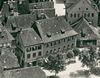 Auf einem Luftbild aus den 1920er Jahren (links), zusammen mit dem Nachbarhaus Im Haal 6 (StadtA Schwäb. Hall AL/0040)