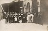 Empfang von Kurgästen am Bahnhof, Fotopostkarte vor 1914  (StadtA Schwäb. Hall FS PK 0005)