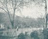 „Lawn-Tennis“-Feld beim heutigen Anlagencafe, links ist eines der Steintürmchen zu erkennen, 1910 oder früher. Aus: W. German: Führer durch Schwäbisch Hall und Umgebung, Schwäbisch Hall 1910 (2.Aufl.), S. 47