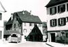Blick aus der Hessentaler Straße auf das bereits zum Abbruch vorgesehene „Haus Huttenlau“, 1957. Foto: Stadt Schwäbisch Hall, Baurechtsamt  (StadtA Schwäb. Hall 27/550)