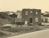 Abbruch des Wohnhauses, 1954, im Hintergrund das Firmengebäude von Bader & Hagelloch. Foto: privat (StadtA Schwäb. Hall DIG 06484)