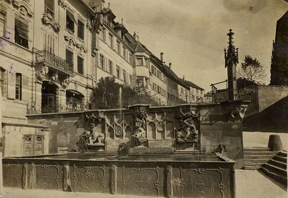 Wohl als Vorlage für Postkarten genutztes Foto aus dem Bestand des Haller Papierwarenhänders und Buchbinders August Seyboth, der auch einen Postkartenverlag betrieb. Um 1900. Foto: Knackstedt & Näther, Hamburg (StadtA Schwäb. Hall Seyboth F 0006)