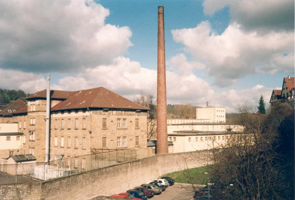 Südostansicht von 1988, vermutlich vom Säumarkt aus, rechts der „Zellentrakt“. Foto: Max Frei (StadtA Schwäb. Hall FS 48159)