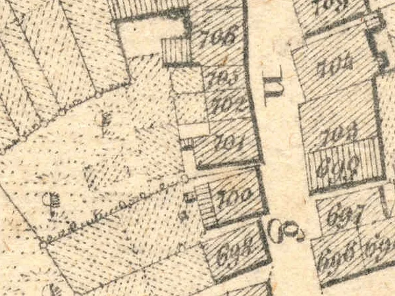 Ausschnitt aus dem Primärkataster  von 1827. Das Haus hat die Nummer 702 (StadtA SHA S13/0583)